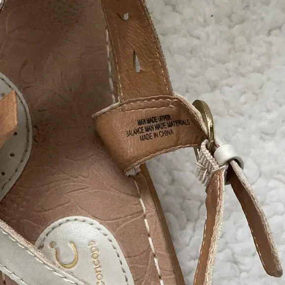 b.o.c. White and Tan Floral Cutout Sandals Size 9 - Picture 4 of 7